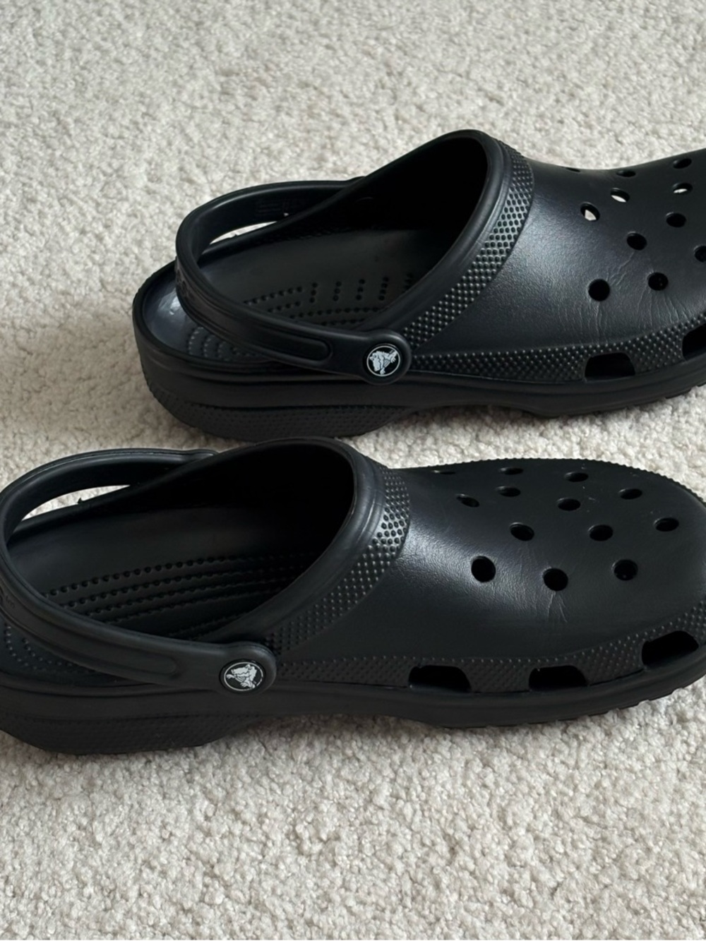 CROCS Classic Clog in Black excellent condition - Picture 4 of 9